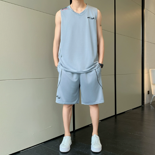 Men's sportswear